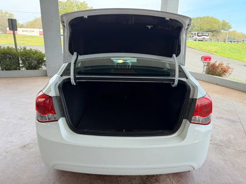 Used 2014 Chevrolet Cruze LS FWD image 21