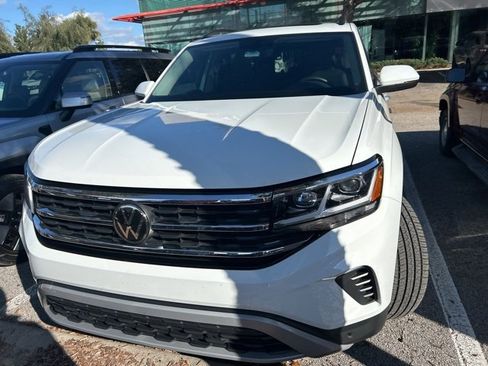 Used 2023 Volkswagen Atlas SE w/ Panoramic Sunroof Package image 6