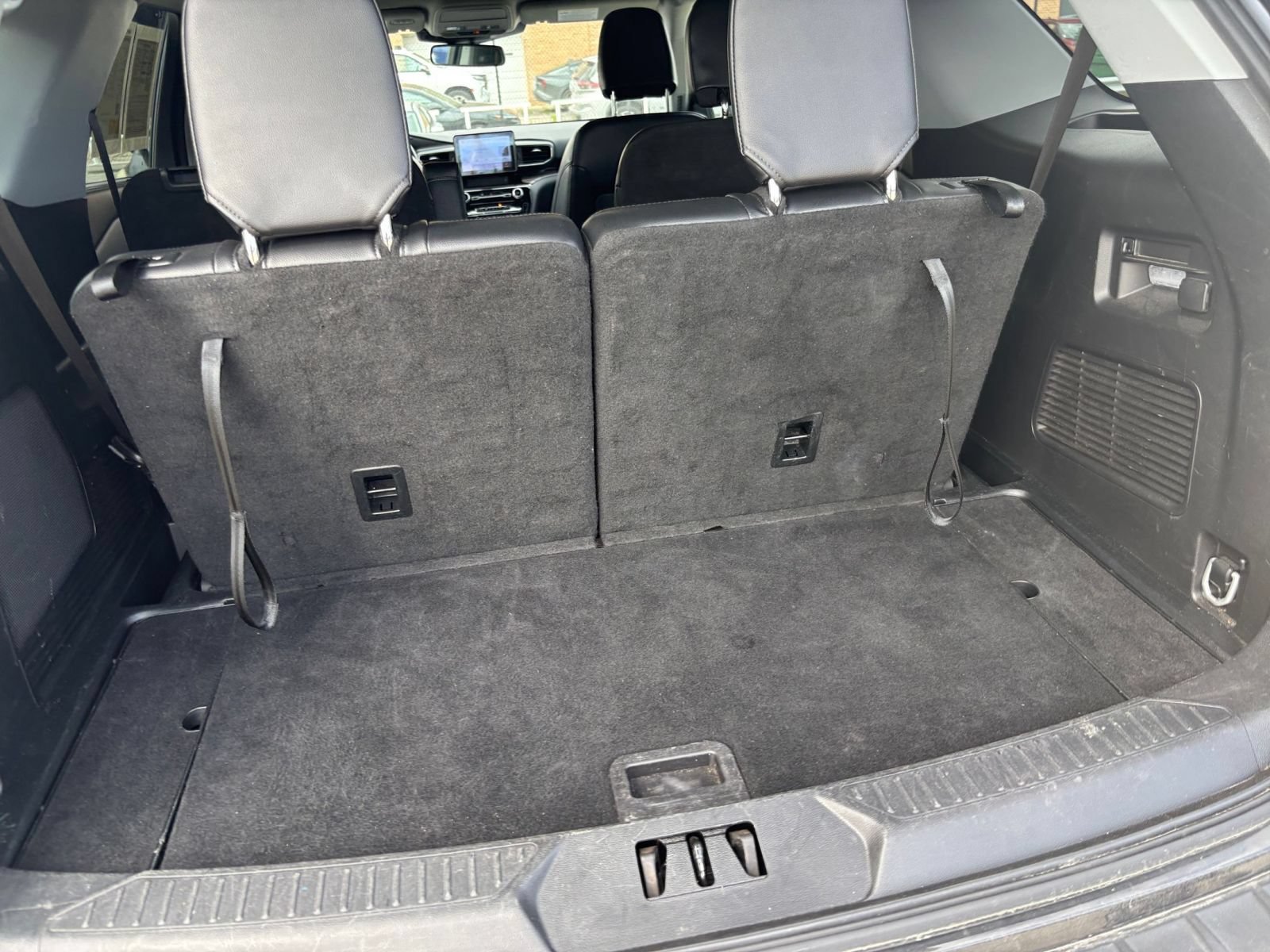 Used 2024 Ford Explorer Limited RWD image 32