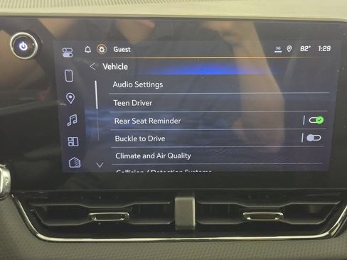 New 2026 Chevrolet Equinox RS w/ Convenience Package III FWD image 17