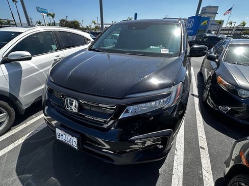 Used 2022 Honda Pilot Black Edition image 3