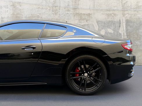 Used 2018 Maserati GranTurismo Sport image 9