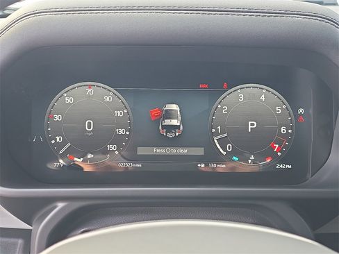 Used 2024 Land Rover Defender 90 S image 31