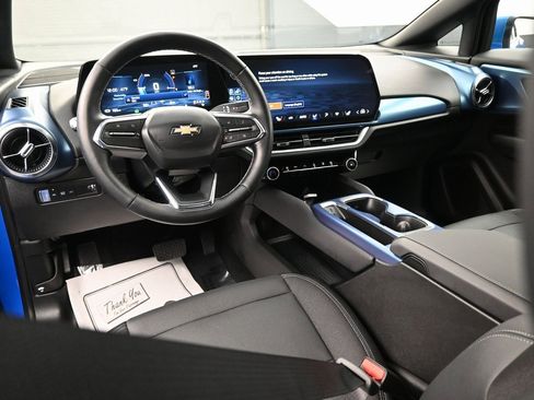 Used 2024 Chevrolet Equinox EV LT image 10