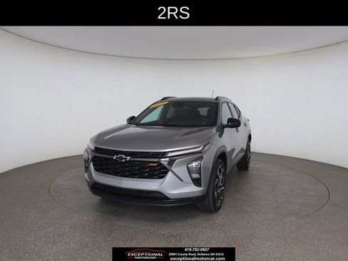 Used 2024 Chevrolet Trax RS w/ Driver Confidence Package FWD image 1