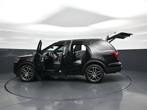 Used 2019 Ford Explorer Sport AWD/4WD image 37