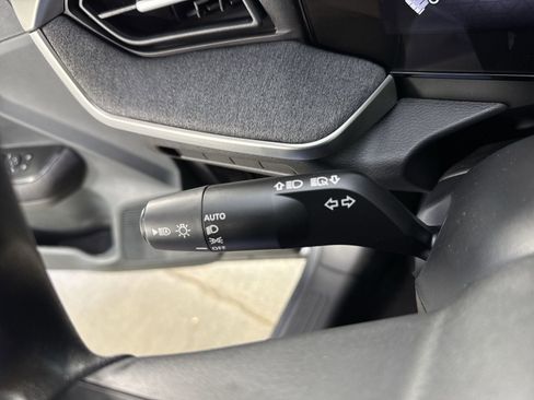 New 2025 Nissan Kicks SV image 16