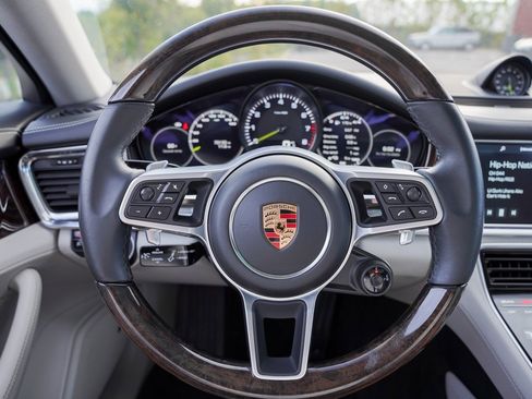 Used 2020 Porsche Panamera 4 Executive w/ Premium Package Plus image 18