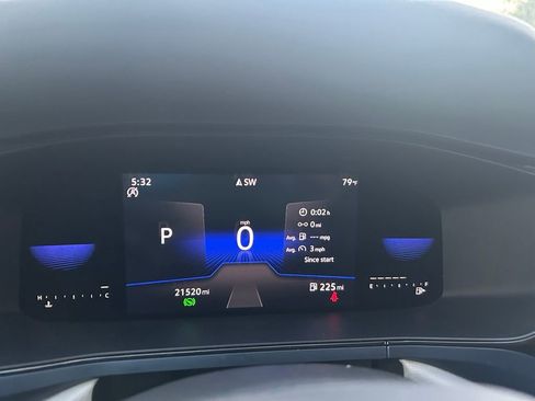 Used 2022 Volkswagen Taos SE w/ Driver Assistance Package image 20