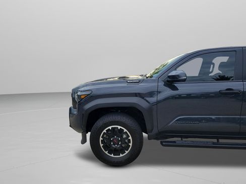 Used 2024 Toyota Tacoma TRD Off-Road image 31