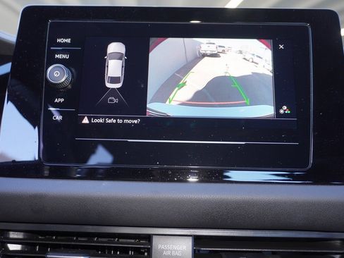 Used 2025 Volkswagen Jetta Sport image 14