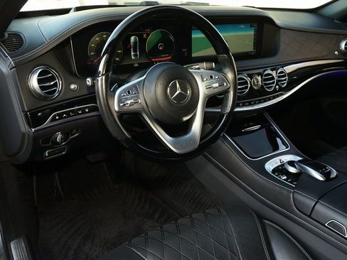 Used 2019 Mercedes-Benz Maybach S 560 4MATIC image 8