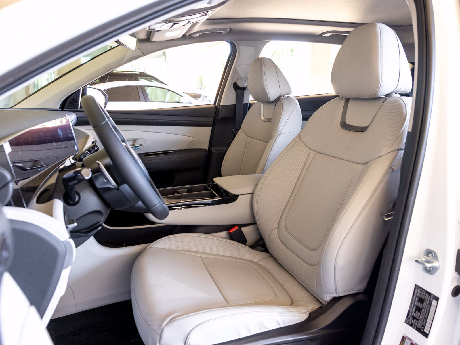 New 2025 Hyundai Tucson Limited AWD/4WD image 15