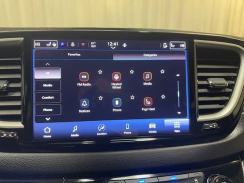 Used 2025 Chrysler Pacifica Select FWD image 29