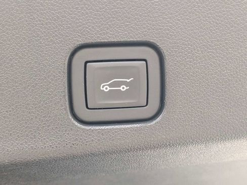 Used 2024 Chevrolet Traverse RS w/ LPO, Floor Liner Package AWD/4WD image 14