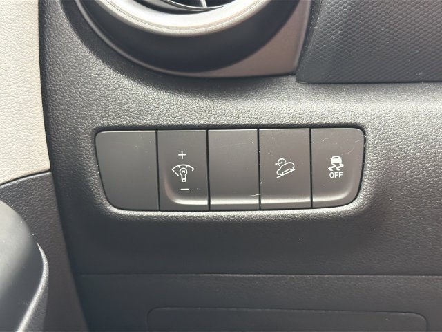 Certified 2023 Hyundai Kona SEL FWD image 28