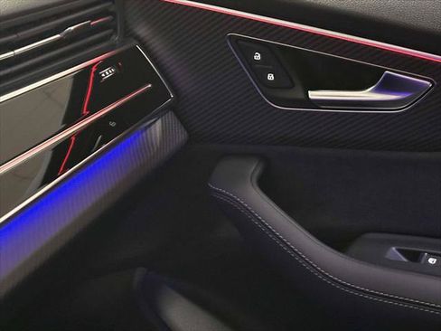 Used 2025 Audi SQ7 Premium Plus AWD/4WD image 29