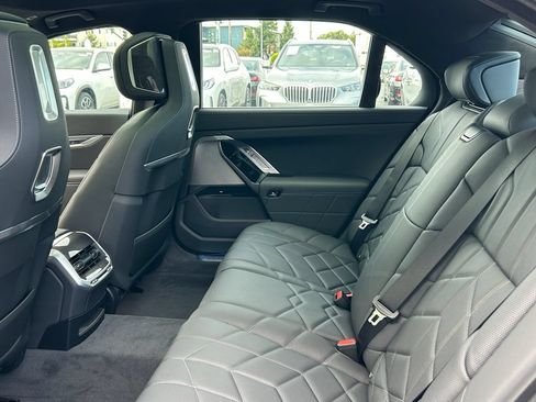 New 2026 BMW i7 M70 w/ Executive Package AWD/4WD image 31