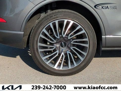 Used 2021 Lincoln Corsair AWD w/ Sport Package image 11