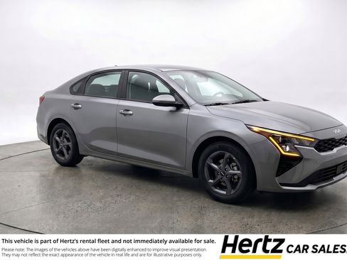 Used 2025 Kia K4 FWD image 1