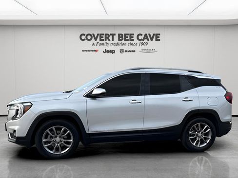 Used 2022 GMC Terrain SLT w/ Infotainment Package II image 4