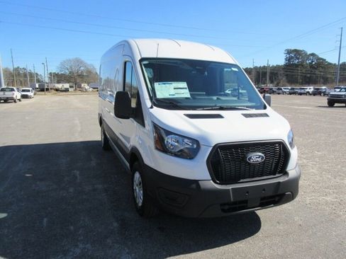 New 2026 Ford Transit 250 148 Medium Roof image 7