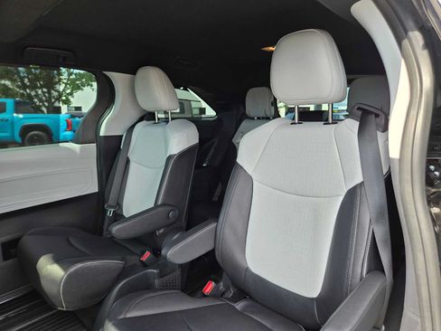 Certified 2026 Toyota Sienna XSE AWD/4WD image 17