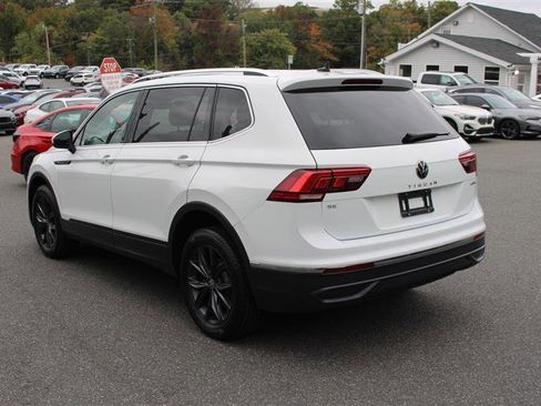 Used 2024 Volkswagen Tiguan SE image 6