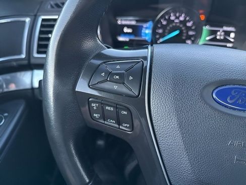 Used 2016 Ford Explorer Limited image 20