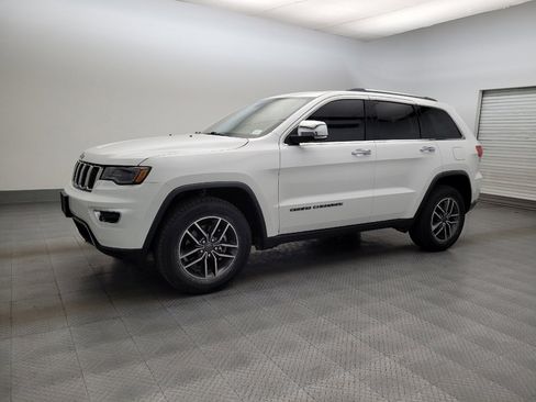 Used 2019 Jeep Grand Cherokee Limited w/ Luxury Group II image 2