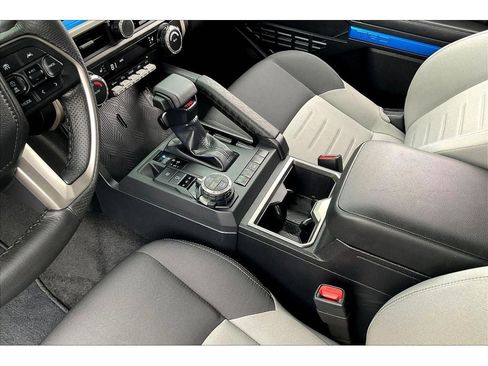 Used 2024 Toyota Tacoma TRD Sport image 19