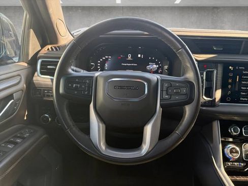 Used 2022 GMC Yukon Denali AWD/4WD image 12