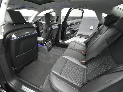 Used 2022 Audi S8 image 36