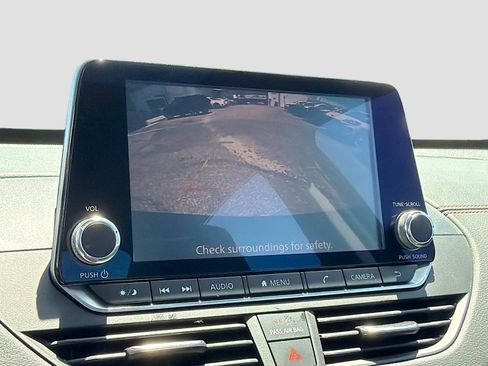 Used 2020 Nissan Altima 2.5 SR w/ Premium Package FWD image 9