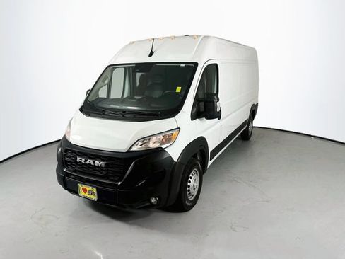 Used 2025 RAM ProMaster 2500 w/ Convenience Group FWD image 5