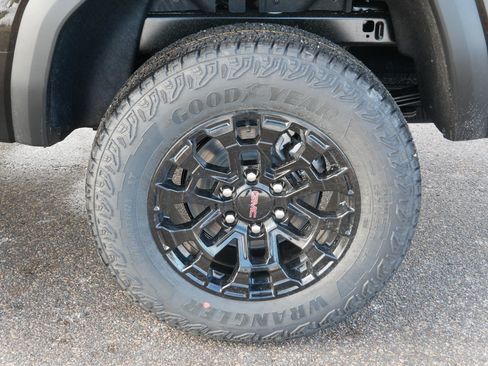 New 2026 GMC Canyon Elevation w/ Convenience Package image 3