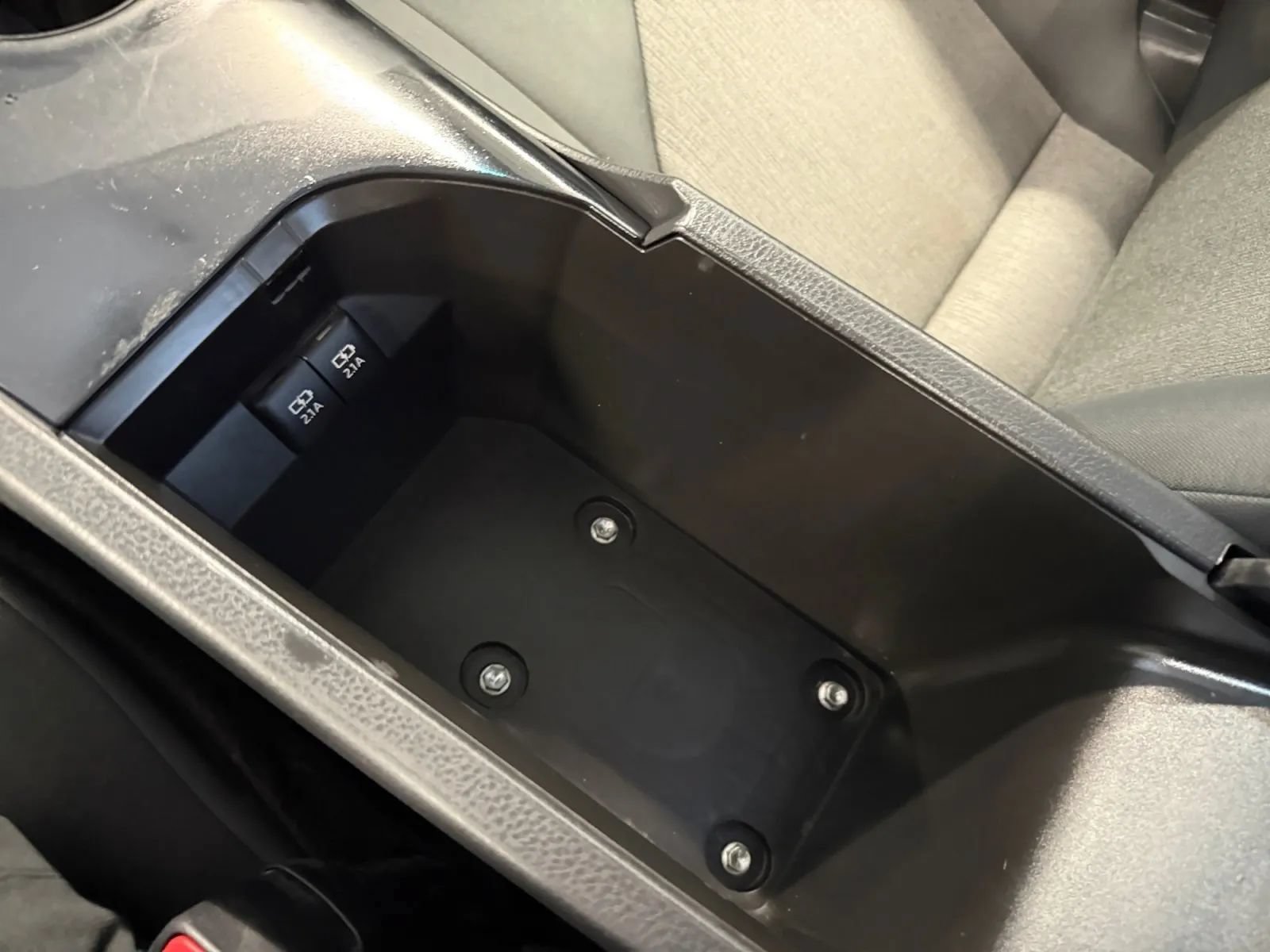Used 2020 Toyota Camry LE FWD image 28