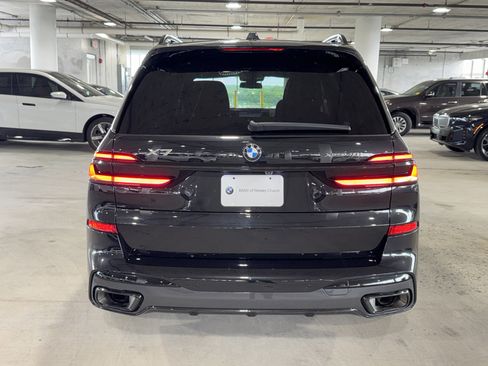 Certified 2025 BMW X7 xDrive40i w/ M Sport Package image 6