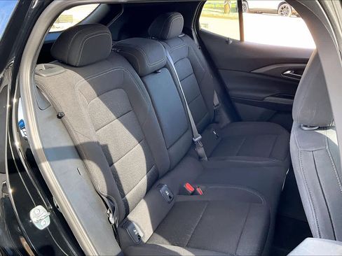 Used 2025 Chevrolet Equinox EV LT w/ Comfort Package image 19