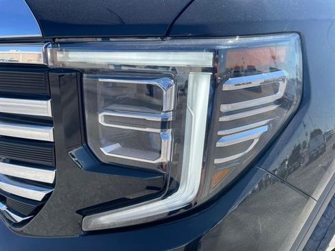 New 2026 GMC Sierra 1500 SLT w/ SLT Premium Plus Package AWD/4WD image 8