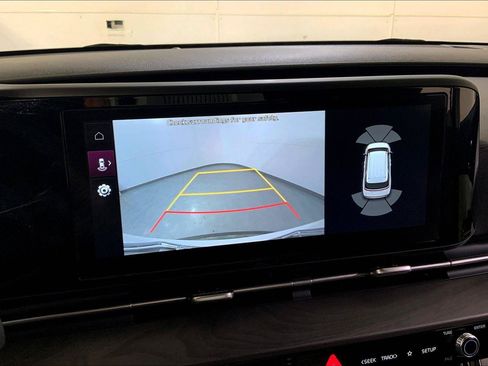 Certified 2023 Kia Carnival EX FWD image 21
