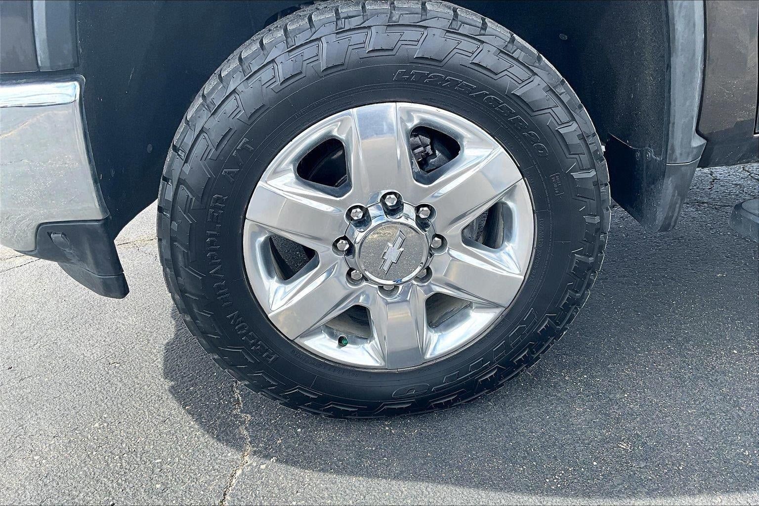 Used 2020 Chevrolet Silverado 2500 LTZ w/ LTZ Texas Edition AWD/4WD image 9