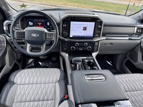 Used 2023 Ford F150 Limited image 5