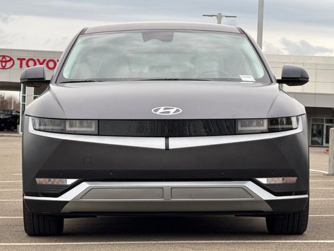 Used 2023 Hyundai Ioniq 5 SEL image 9