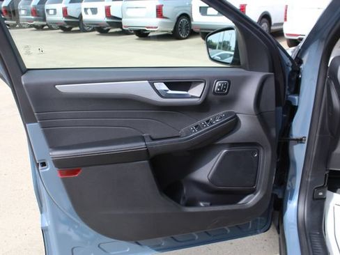 Used 2024 Ford Escape Platinum AWD/4WD image 12