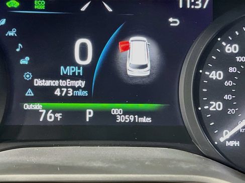 Certified 2025 Toyota Sienna XLE FWD image 11