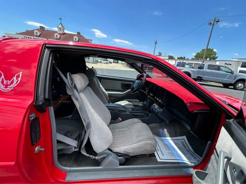 Used 1991 Pontiac Firebird Coupe RWD image 10
