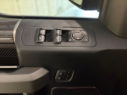 Used 2018 Ford F150 Raptor w/ Equipment Group 802A Luxury AWD/4WD image 18