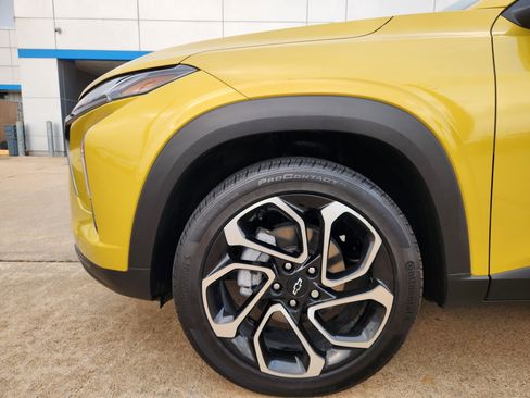 Certified 2024 Chevrolet Trax RS w/ Driver Confidence Package image 9