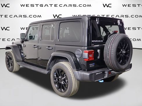 Used 2023 Jeep Wrangler Unlimited Sahara w/ Cold Weather Group AWD/4WD image 39